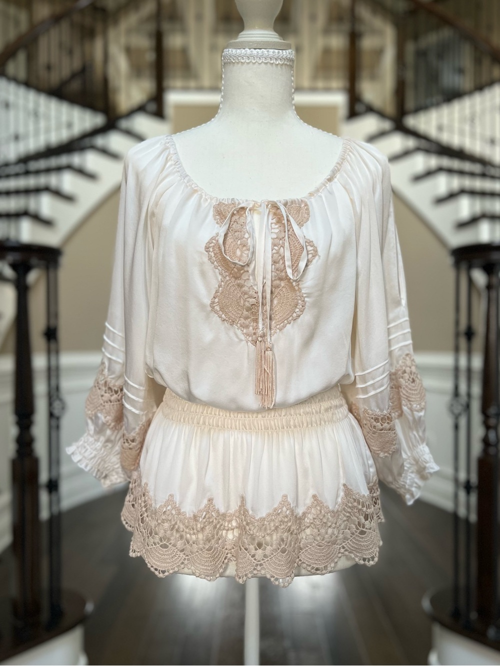 NWT! Vintage Y2K Bebe White Silk Peasant Boho Top with Beige Crochet Lace Trim S